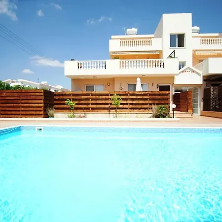 Pool-side 2 Bedroom In Paphos