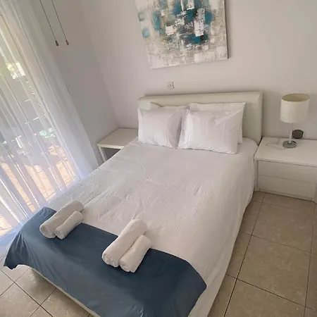 Apartman Pool-side 2 Bedroom In