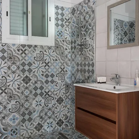 Appartement A Two Bedroom Pool-side In