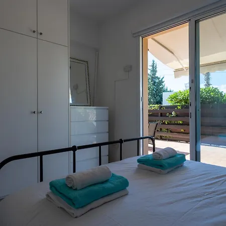Apartment A Two Bedroom Pool-side In Paphos
